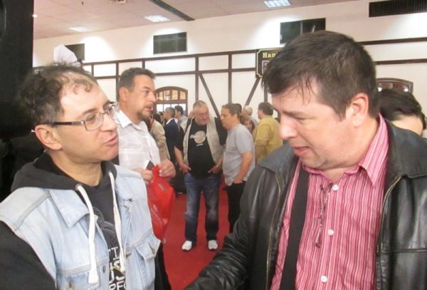 SF-ul între doi prieteni - Sorin Bobouţanu şi Eugen Lenghel. Între: Horia Ursu, Valentin Nicolau, Cornel Secu etc. SF-ul între doi prieteni - Sorin Bobouţanu şi Eugen Lenghel. Între: Horia Ursu, Valentin Nicolau, Cornel Secu etc.