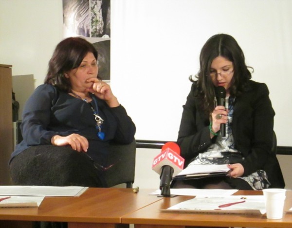 „îţi spun cuvintele/ de care mă tem/ acum ştiu că le poţi asculta/ fără să te înspăimânţi” (A.Ş.C. - inconnu)