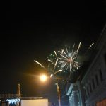 Nota prezentatorului: "Nu uitaţi că am avut muzică şi artificii mulţumită domnului primar..."